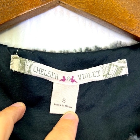 Chelsea & Violet - Black And White Teddy Soft Hook &  Eye Lined Coat Size Small - Picture 8 of 11